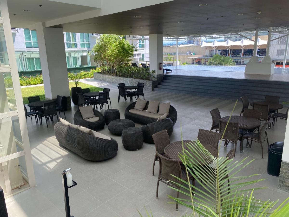 Abreeza Chills Place 1519 Davao Exterior photo